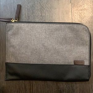 Fossil clutch
